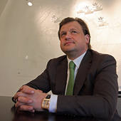 Максим Шкадов: Нужно сохранять оптимизм, несмотря на трудности