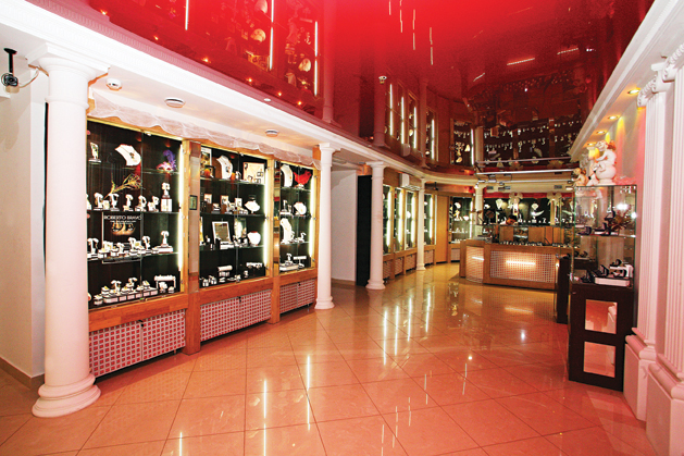 Лучший ювелирный гипермаркет. Ювелирный магазин «Золотая лавина». Тюмень