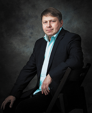 Борис РОМАНОВ, директор компании ООО «Север Алмаз Технологии»: «Мы поддерживаем отечественных производителей, поэтому российское сырье должно быть огранено на территории России. Это наша принципиальная позиция» Борис РОМАНОВ, директор компании ООО «Север Алмаз Технологии»: «Мы поддерживаем отечественных производителей, поэтому российское сырье должно быть огранено на территории России. Это наша принципиальная позиция»