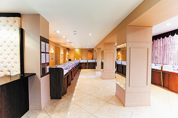 ЗА ВЫСОКИЙ УРОВЕНЬ КУЛЬТУРЫ И ОРГАНИЗАЦИИ ПРОДАЖ. Ювелирный салон «Русское Золото», Братск ЗА ВЫСОКИЙ УРОВЕНЬ КУЛЬТУРЫ И ОРГАНИЗАЦИИ ПРОДАЖ. Ювелирный салон «Русское Золото», Братск