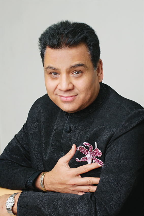 Раджеш Ганди, генеральный директор компании Choron Diamond: «Перспективы развития ювелирного рынка ЮФО России весьма велики…» Раджеш Ганди, генеральный директор компании Choron Diamond: «Перспективы развития ювелирного рынка ЮФО России весьма велики…»