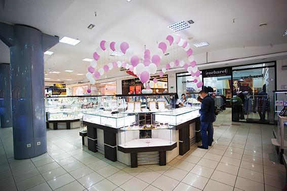 Лучший салон обручальных колец. Салон обручальных колец «РОССЮВЕЛИРТОРГ», Омск