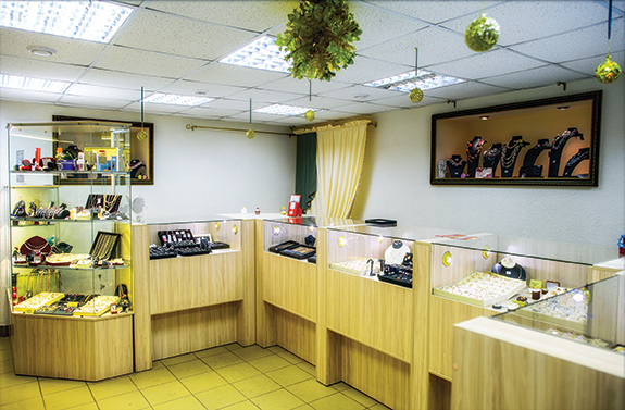 Лучшая организация торгового пространства. Ювелирный салон «Изумрудный город», Заполярный