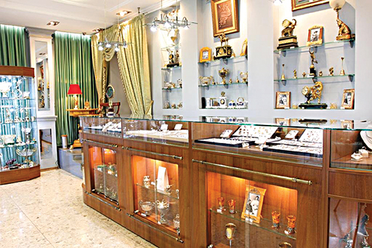 Лучшее оформление торгового зала. Салон площадью торгового зала до 50 м2. Ювелирный салон «Изящные вещи», Екатеринбург