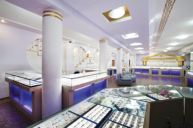 Лучшее оформление торгового зала. Салон площадью торгового зала до 150 м2. Сеть ювелирных салонов «Золотая стрекоза», Артем