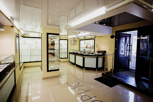 Лучшее оформление торгового зала. Салон площадью торгового зала до 500 м2. Ювелирный салон «Норис», Каменск-Уральский