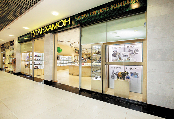 ЛУЧШЕЕ ОФОРМЛЕНИЕ ТОРГОВОГО ЗАЛА. Салон площадью торгового зала от 250 м2. Ювелирный салон «Тутанхамон», Тула