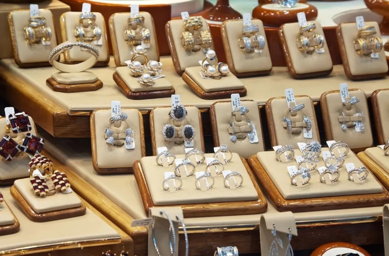 Кредитные судьбы: как ювелиры справились с кризисом