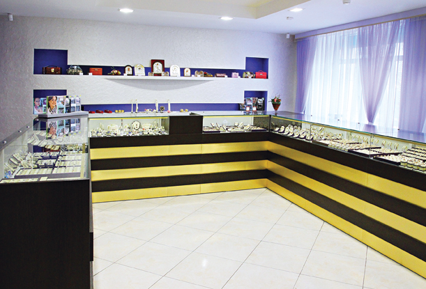 За высокий уровень культуры и организации продаж. Ювелирный салон «Голд Стрим». Советский