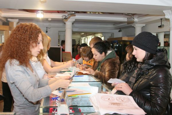 1333300645_4_b.jpg 1333300645_4_b.jpg