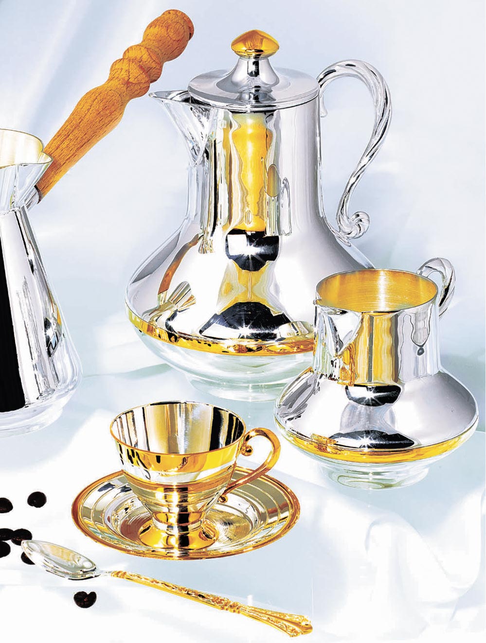 alm_hold.jpg alm_hold.jpg